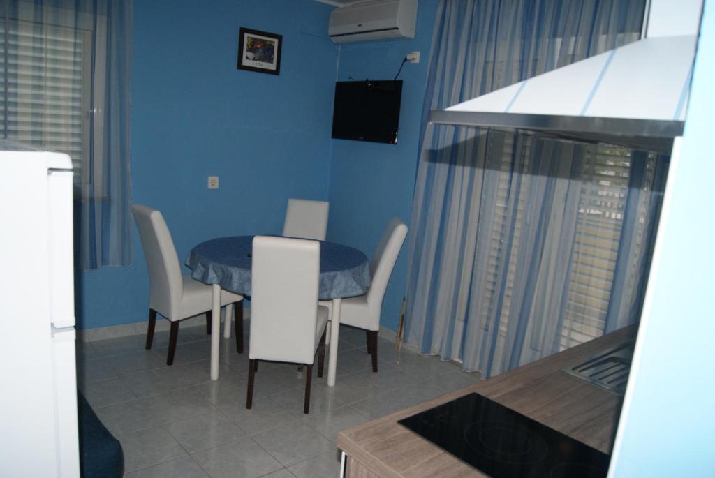 Apartments Marta - Zadar - Near The Sea Room photo