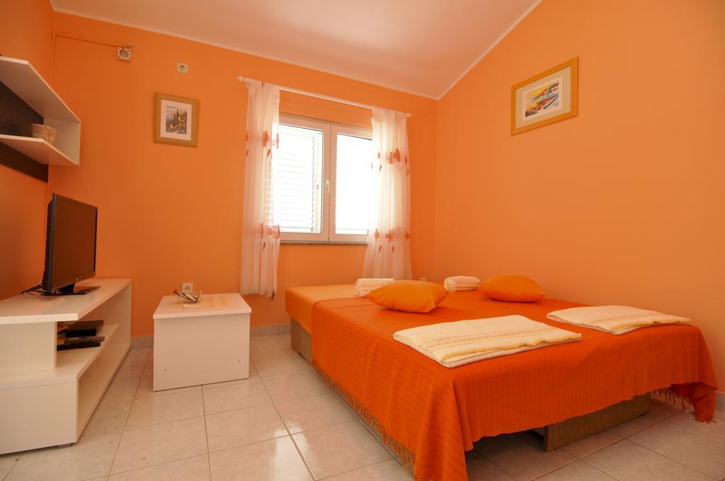 Apartments Marta - Zadar - Near The Sea Room photo